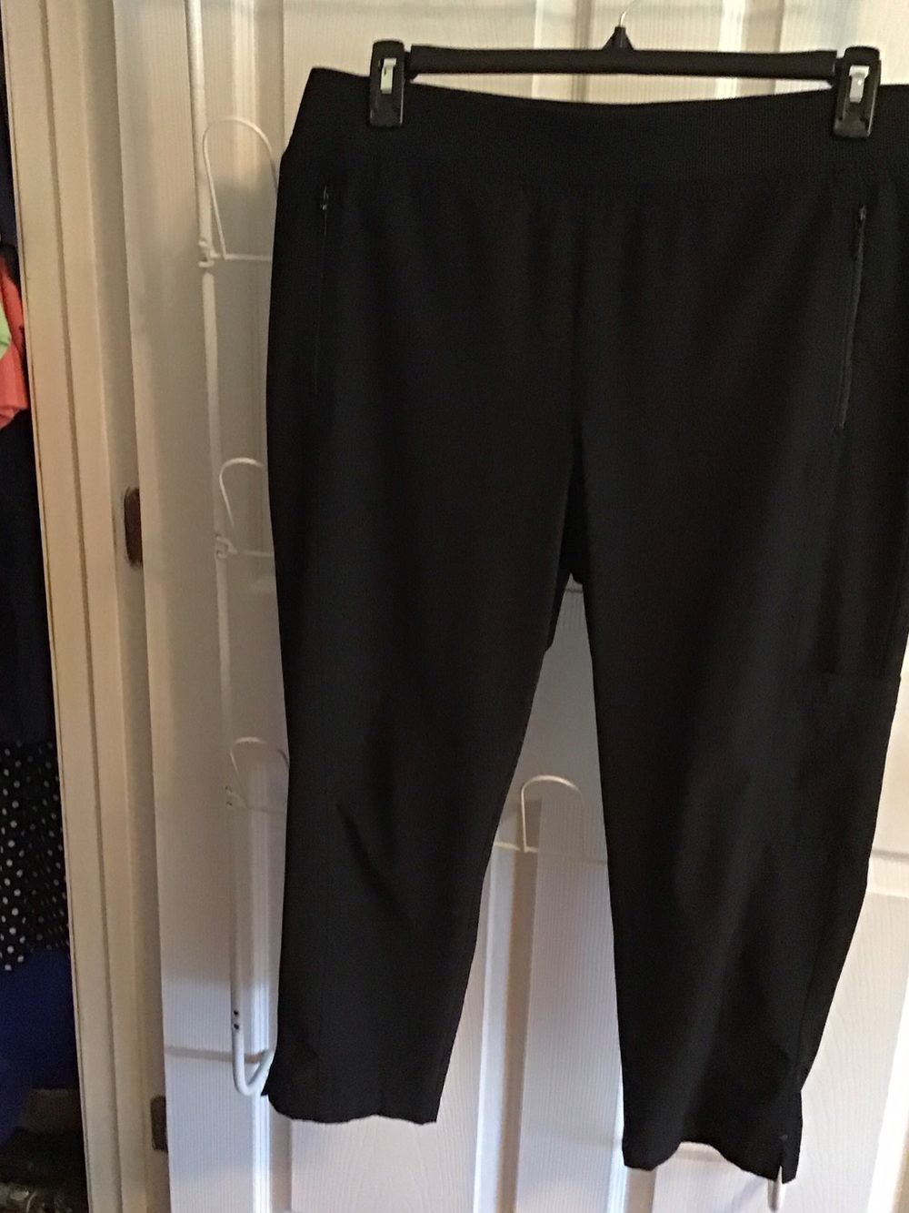 Chico’s Women’s Black Capris Pants